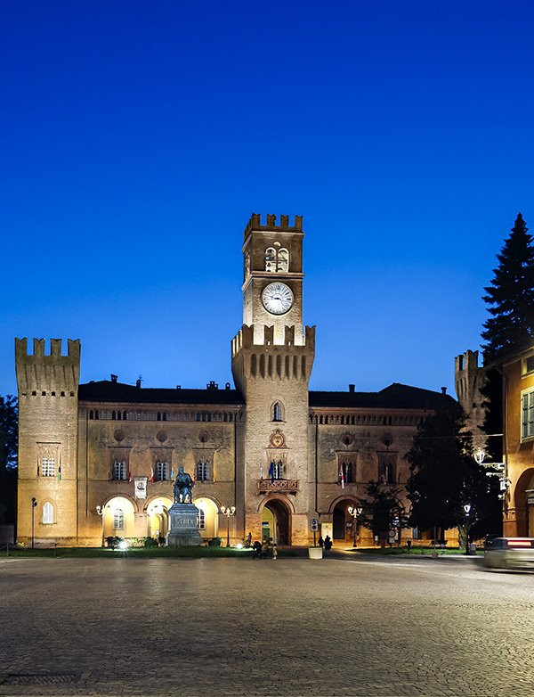 Plaza Giuseppe Verdi